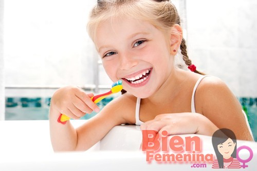 Cómo enseñar a tu hijo higiene personal