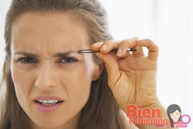 7 errores que pueden arruinar tus cejas